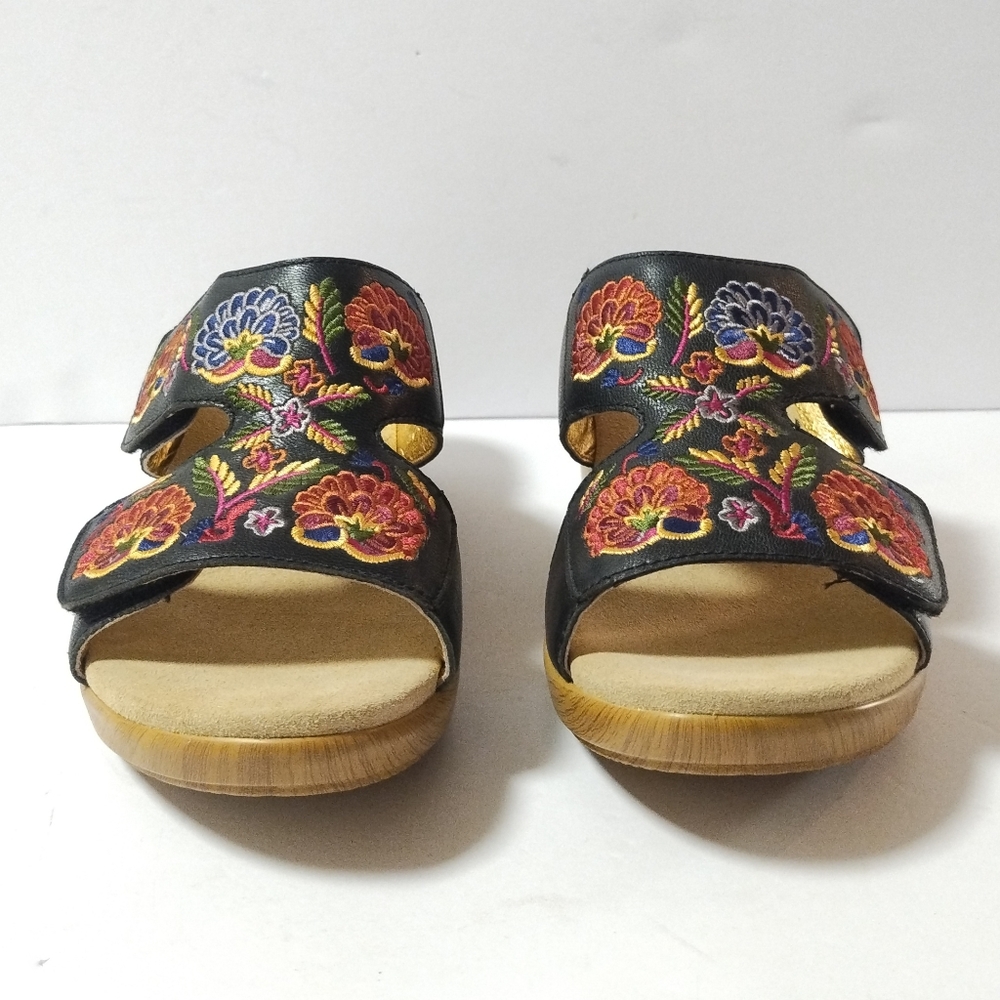 Alegria 9-9.5/Eur 39 Linn Black Floral Embroidered Needles & Pins Wedge Sandal - Picture 3 of 9